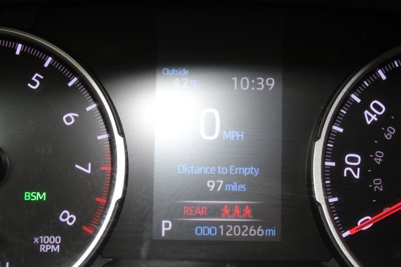 Used 2020 Toyota RAV4 XLE AWD/4WD image 24
