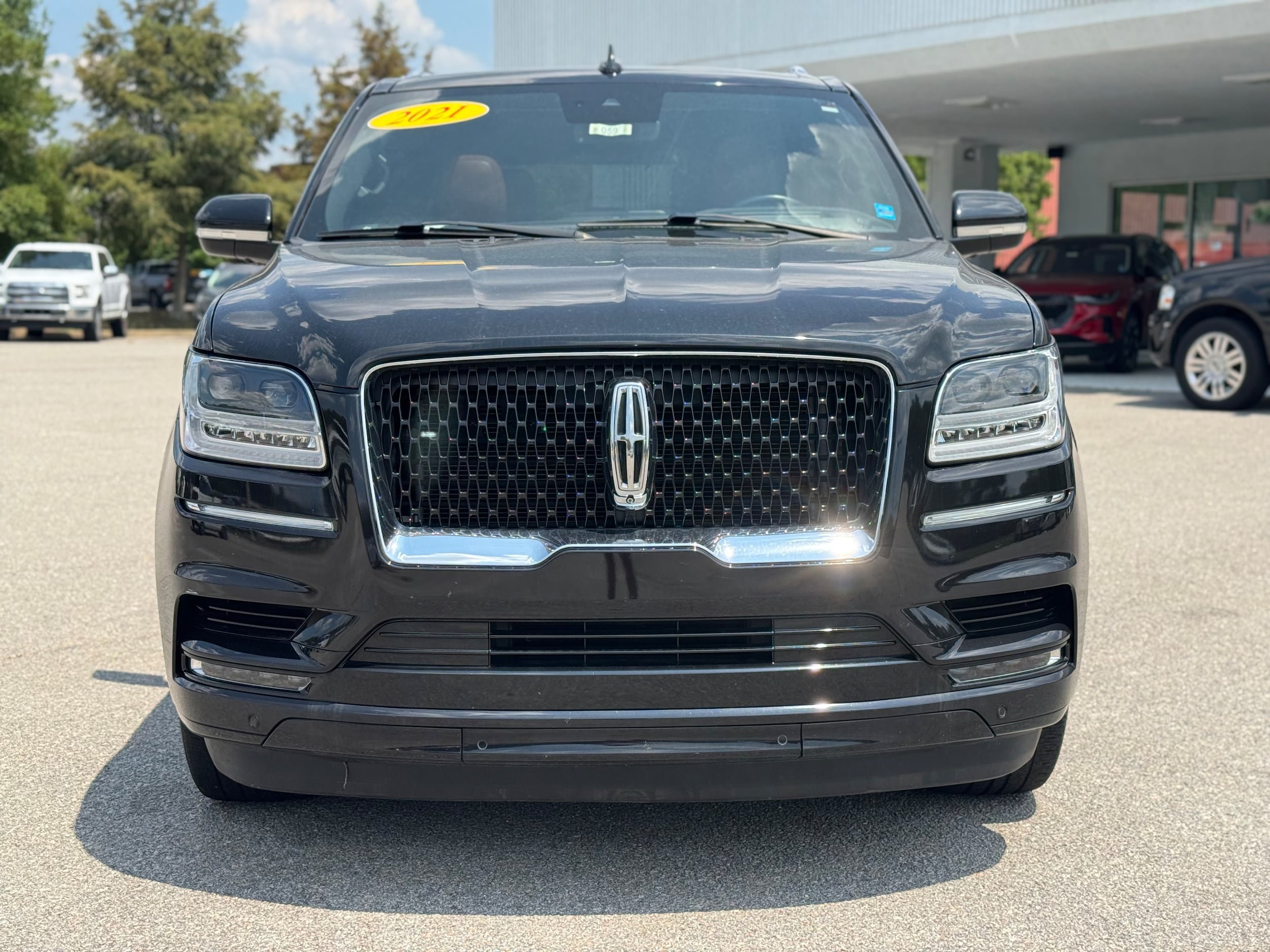 Used 2021 Lincoln Navigator Reserve RWD image 3