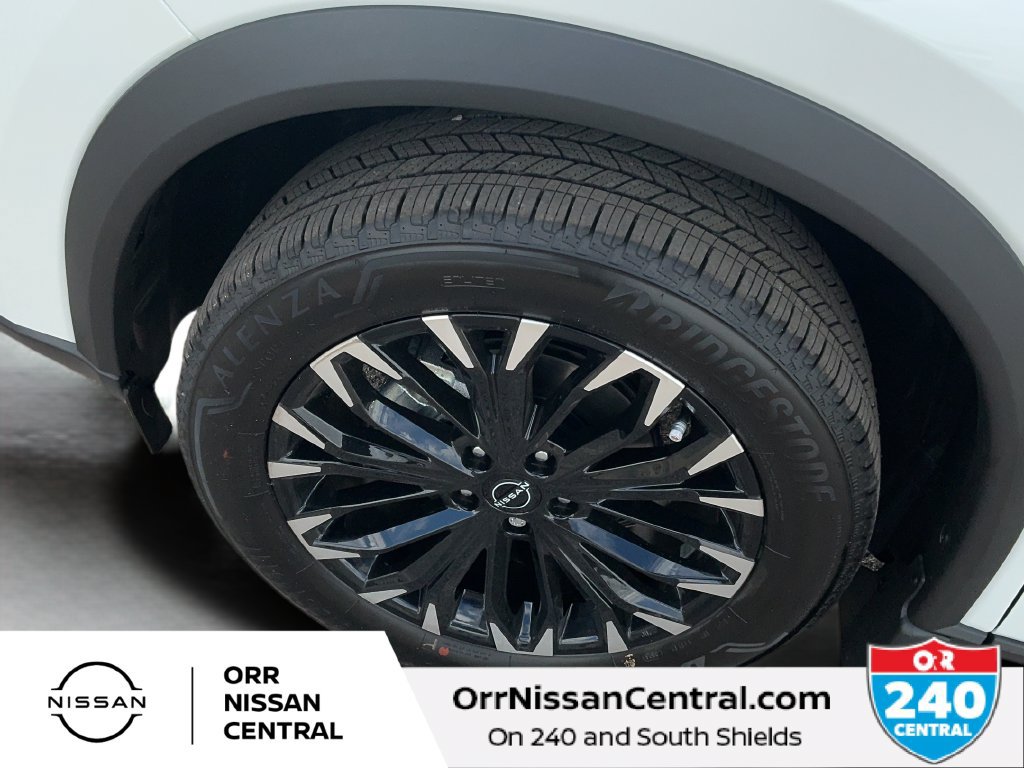 New 2027 Nissan Rogue Dark Armor FWD image 9