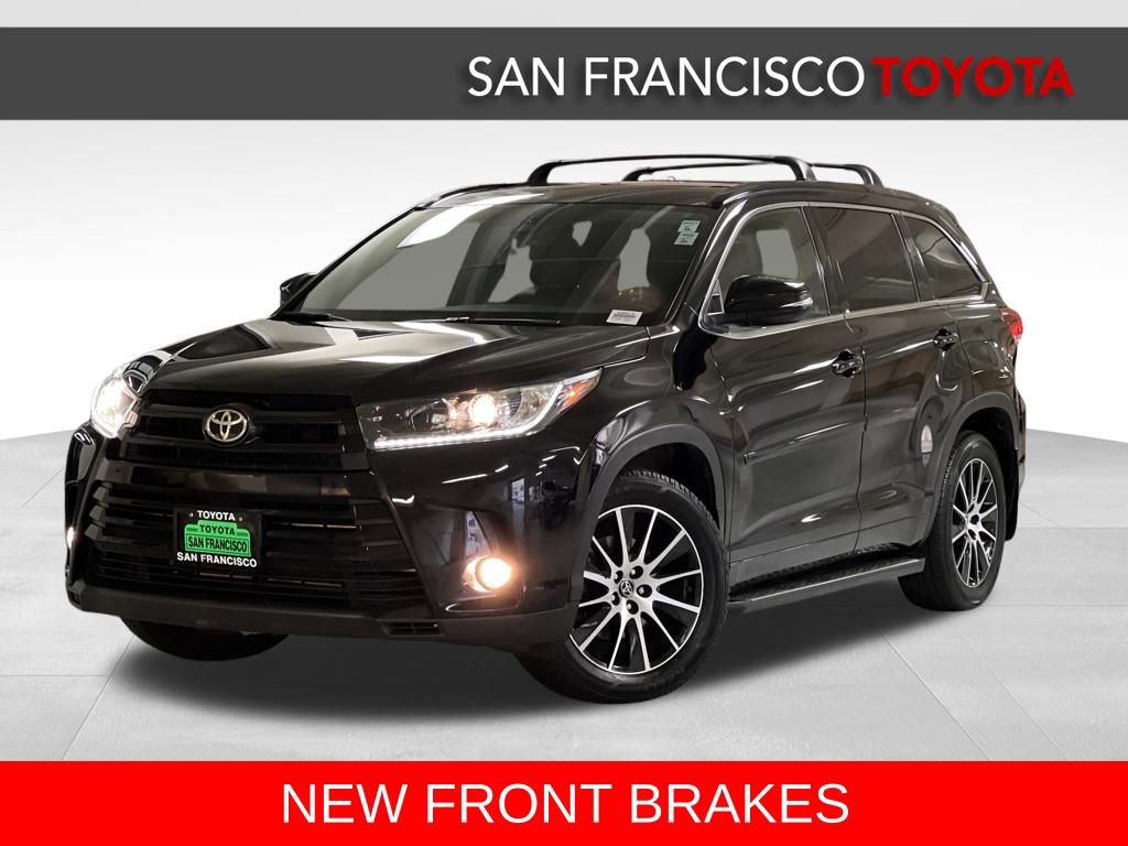 Used 2018 Toyota Highlander SE image 1
