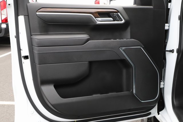 Used 2025 GMC Sierra 1500 SLT image 17