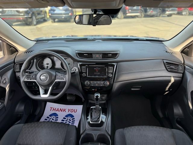 Used 2019 Nissan Rogue S image 3