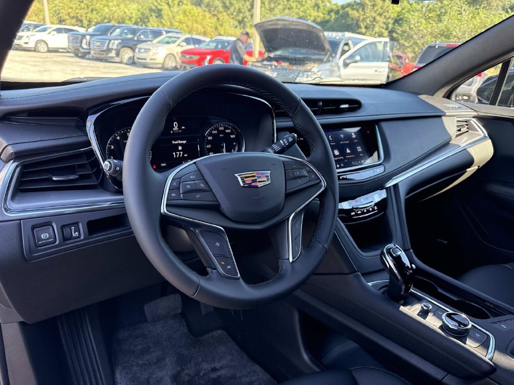 New 2026 Cadillac XT5 Luxury w/ LPO, Premium Carpet Package AWD/4WD image 32