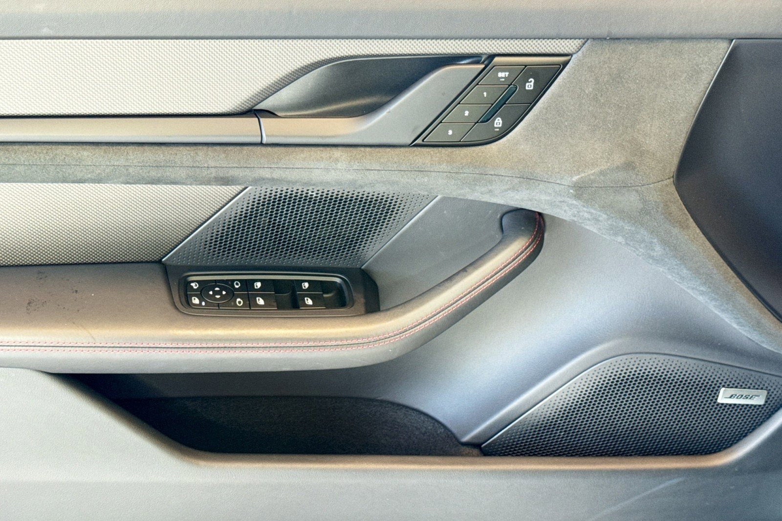 Used 2023 Porsche Taycan GTS image 17