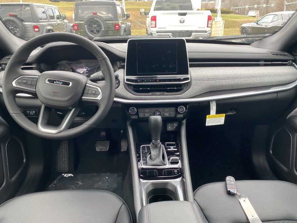 New 2026 Jeep Compass Latitude AWD/4WD image 18