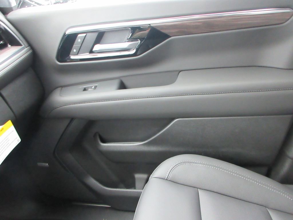 New 2026 Chevrolet Suburban Z71 w/ Comfort Package image 35