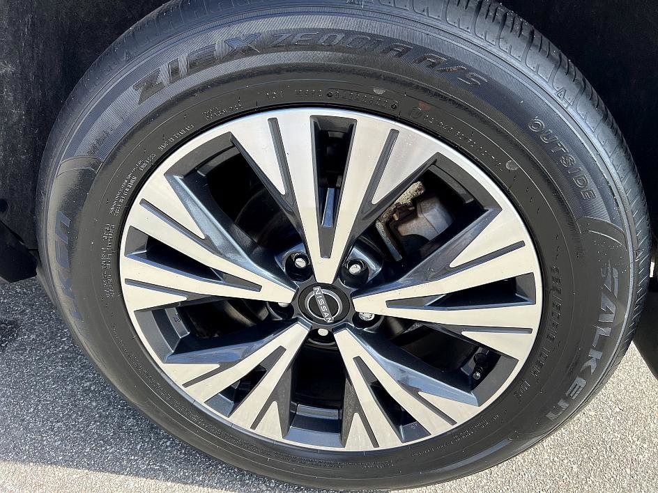 Certified 2023 Nissan Rogue SV w/ SV Premium B Package image 10