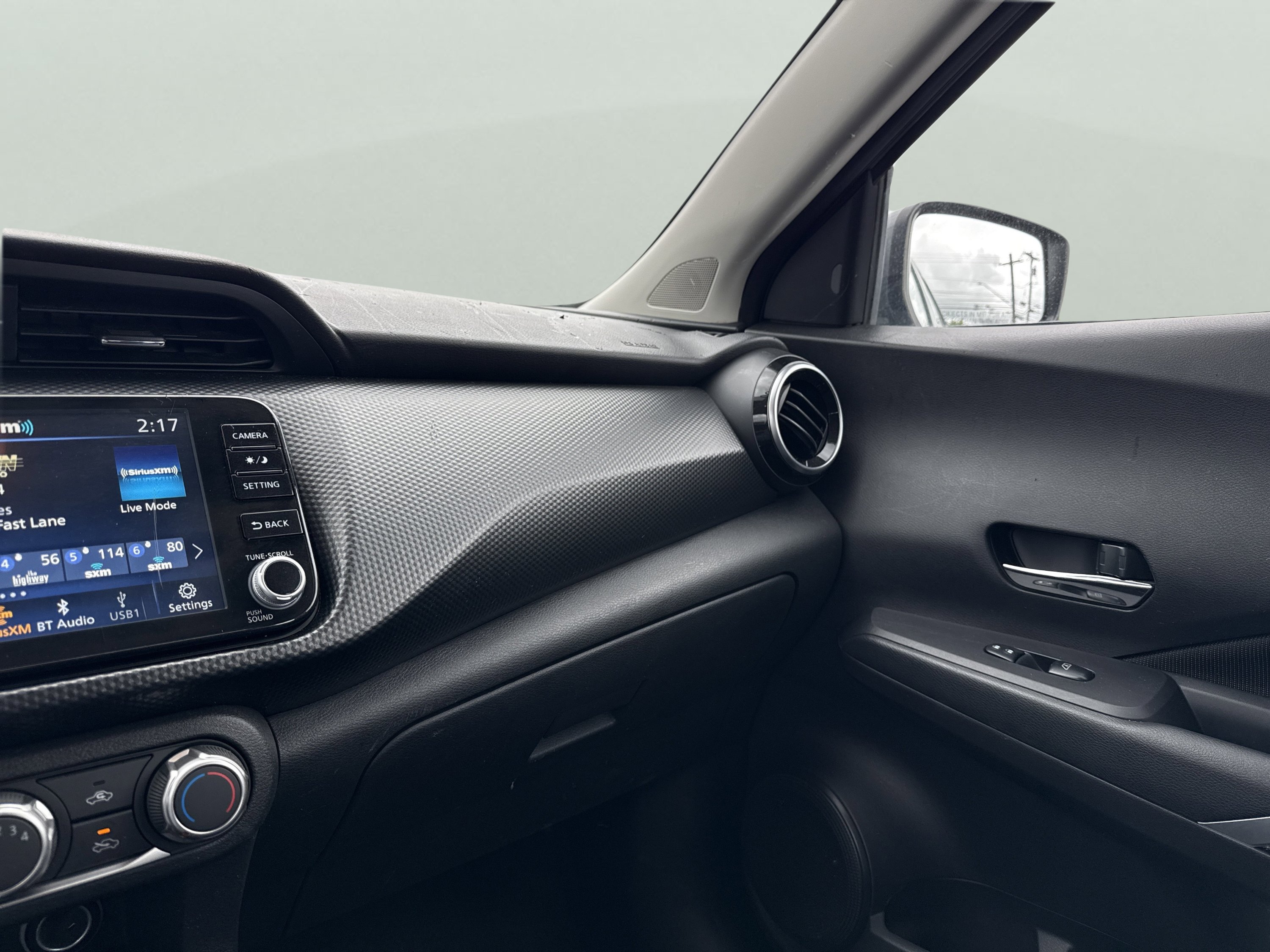 Used 2023 Nissan Kicks SV FWD image 21