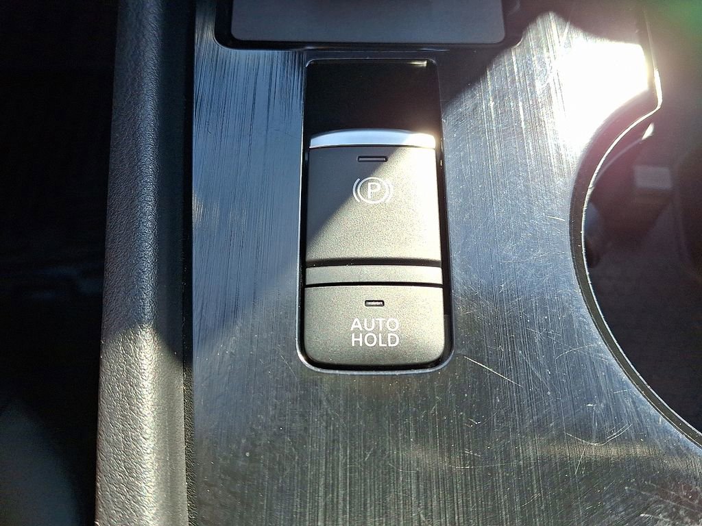 Used 2024 Nissan Rogue SV w/ SV Premium Package image 27