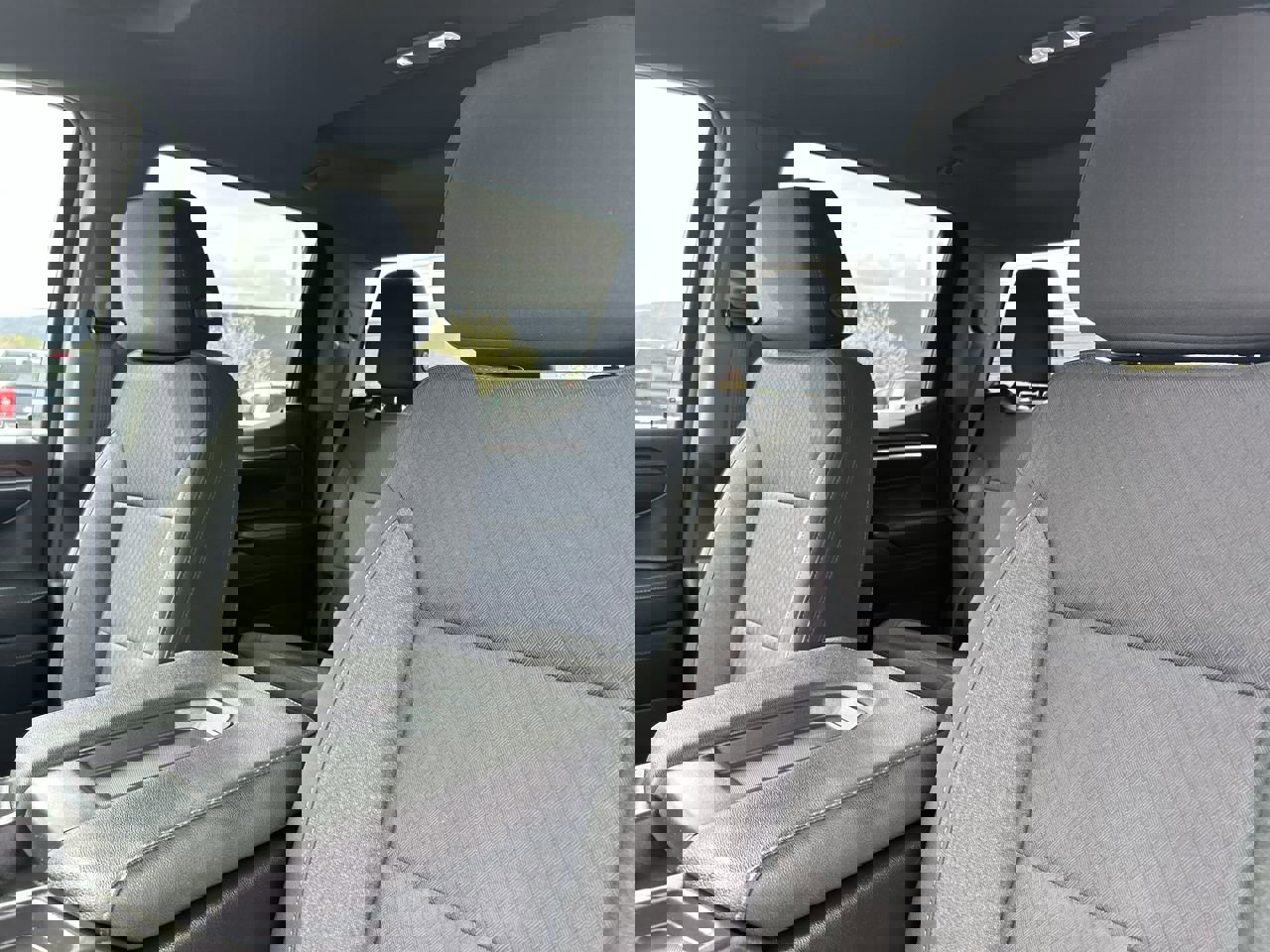 Used 2023 Chevrolet Silverado 1500 LT w/ Z71 Off-Road Package image 23