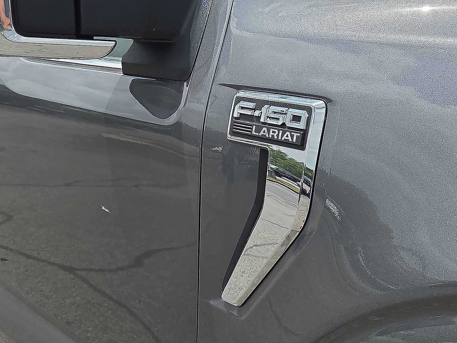 Used 2023 Ford F150 Lariat AWD/4WD image 8