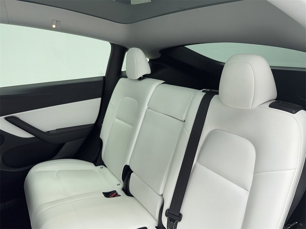 Used 2021 Tesla Model Y 2WD image 41