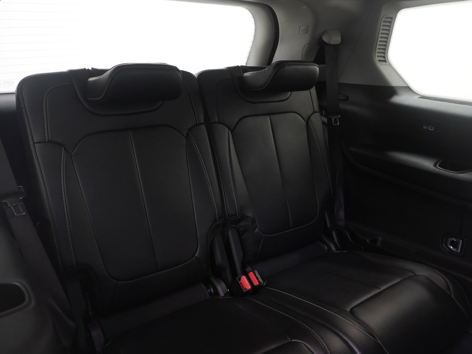 Used 2023 Jeep Grand Cherokee L Limited image 13