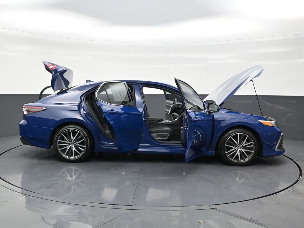 Used 2024 Toyota Camry XLE image 30