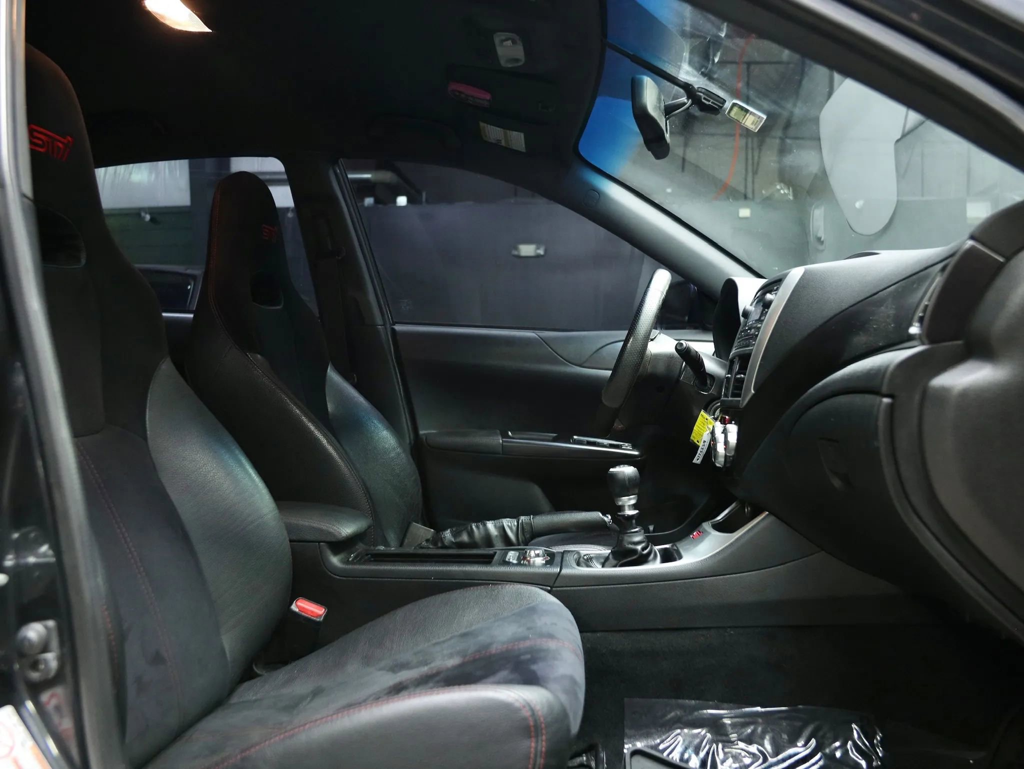 Used 2011 Subaru Impreza WRX STI image 29