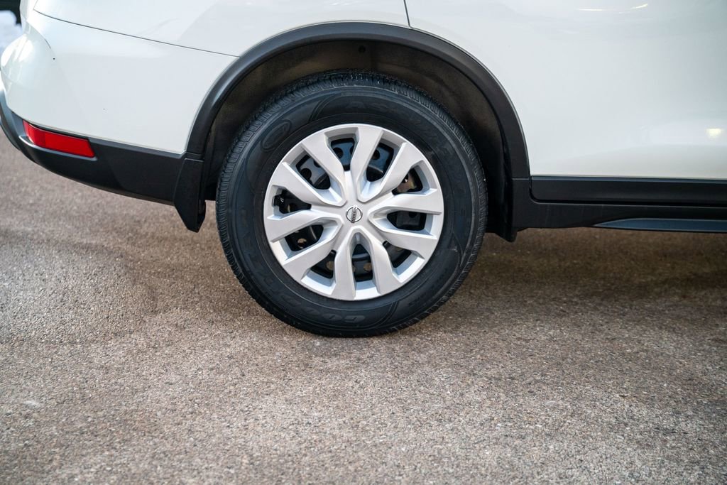 Used 2019 Nissan Rogue SV image 9