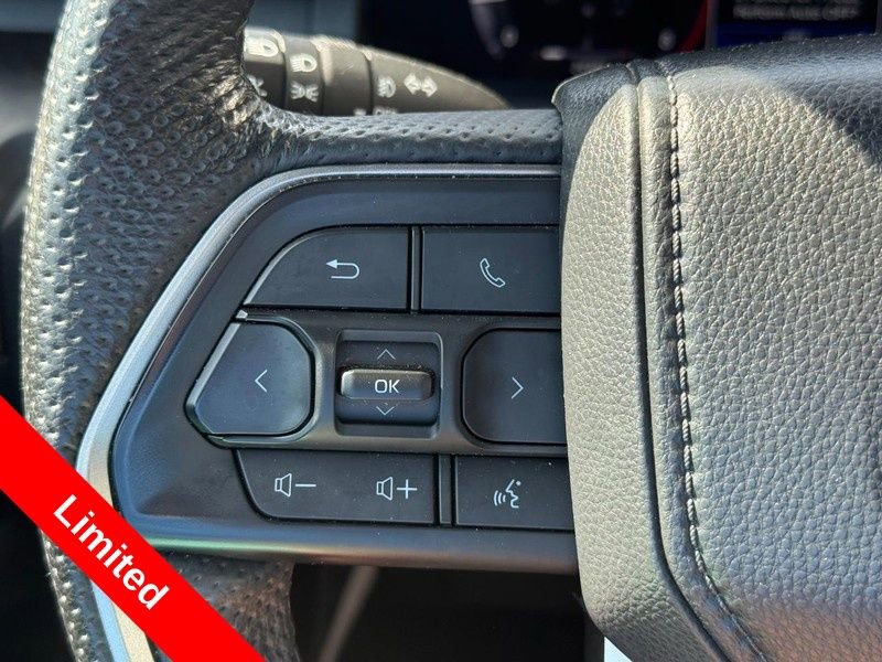 Used 2024 Toyota Tacoma Limited w/ Limited Package (LT) AWD/4WD image 19