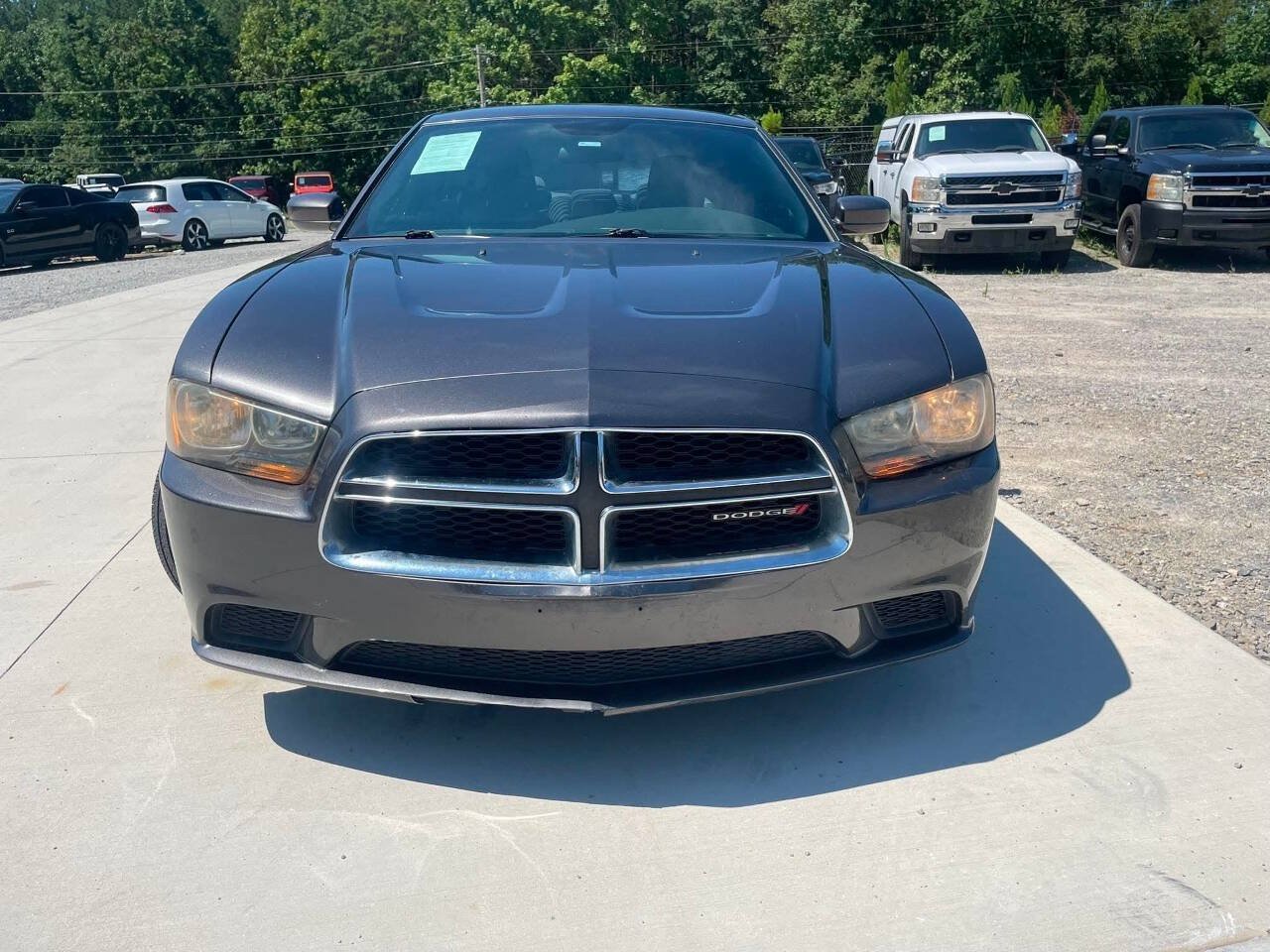 Used 2014 Dodge Charger SE RWD image 2