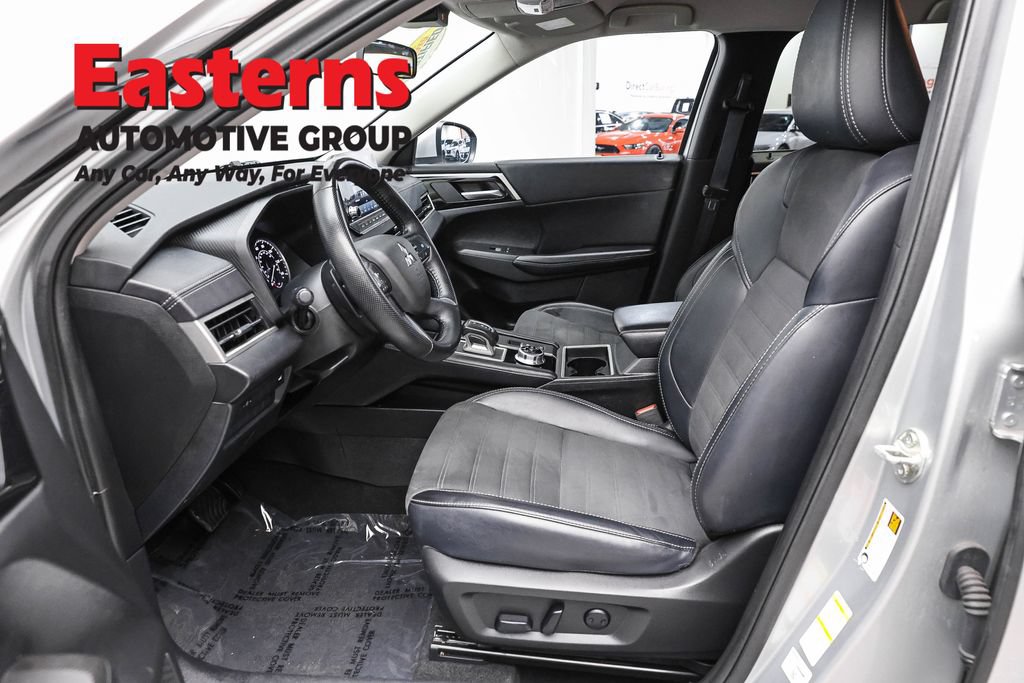 Used 2024 Mitsubishi Outlander SE FWD image 14