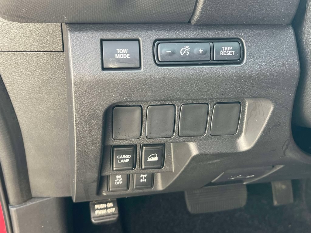 Used 2024 Nissan Frontier PRO-4X w/ Off-Road Protection Package AWD/4WD image 17