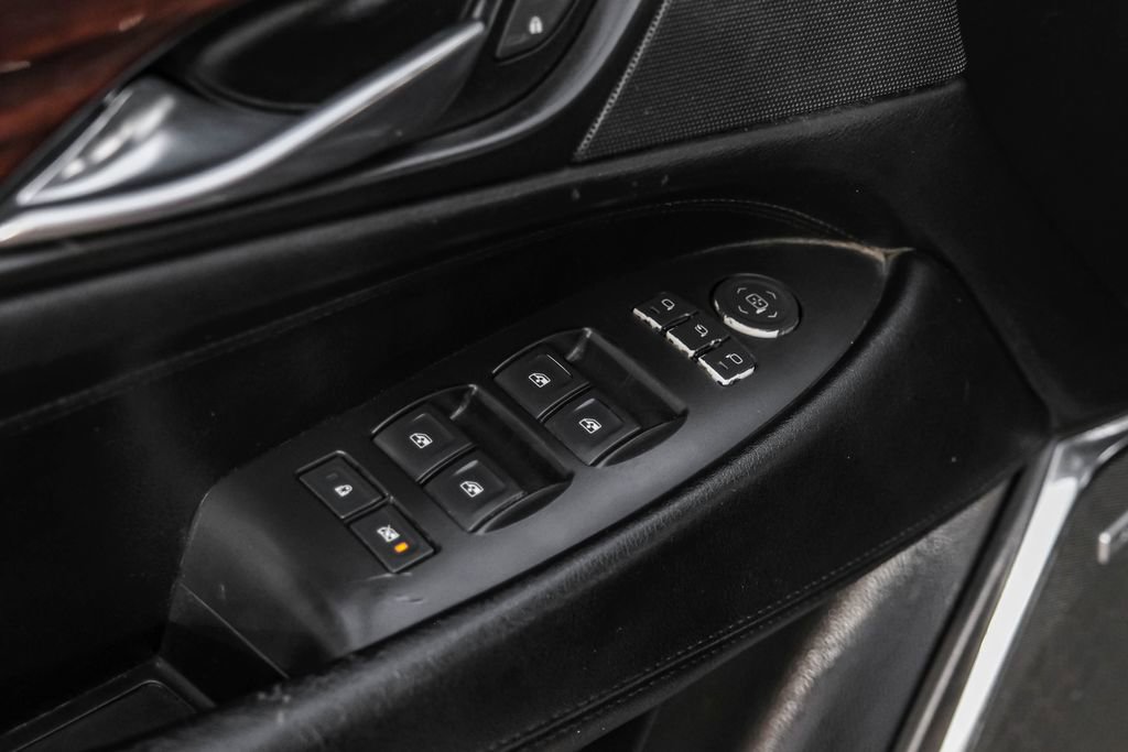 Used 2015 Cadillac Escalade Luxury image 46