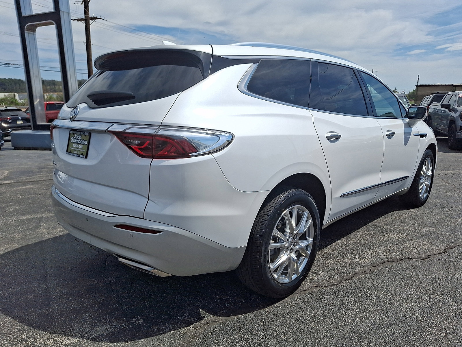 Used 2023 Buick Enclave Essence w/ Experience Buick Package image 8