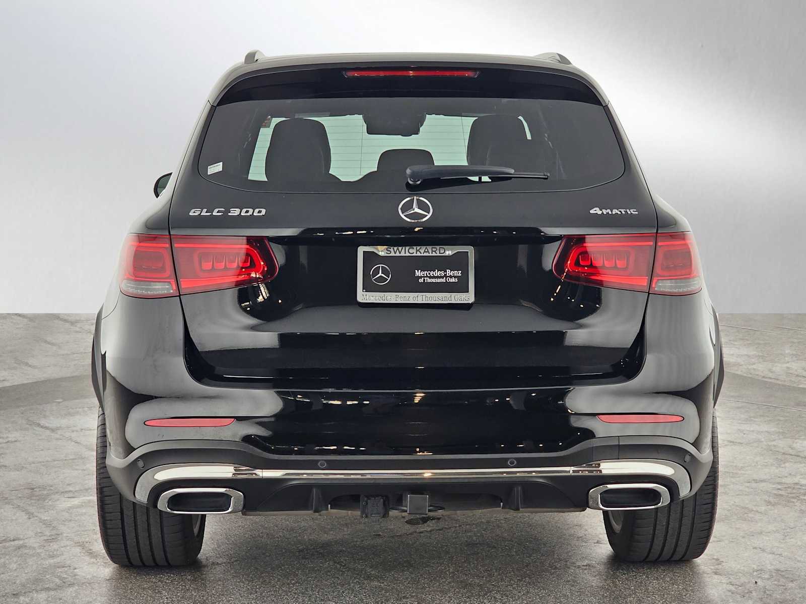 Used 2022 Mercedes-Benz GLC 300 4MATIC w/ AMG Line image 5