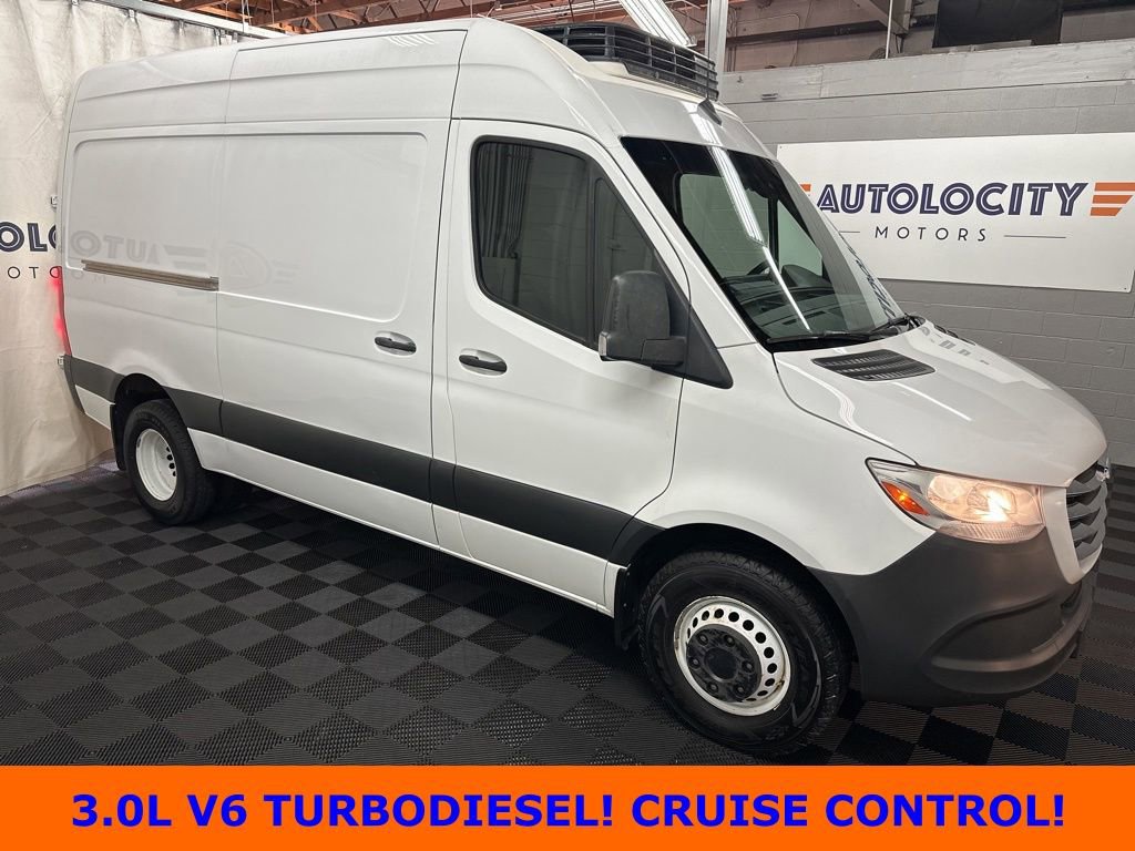 Used 2019 Freightliner Sprinter 144 RWD image 1
