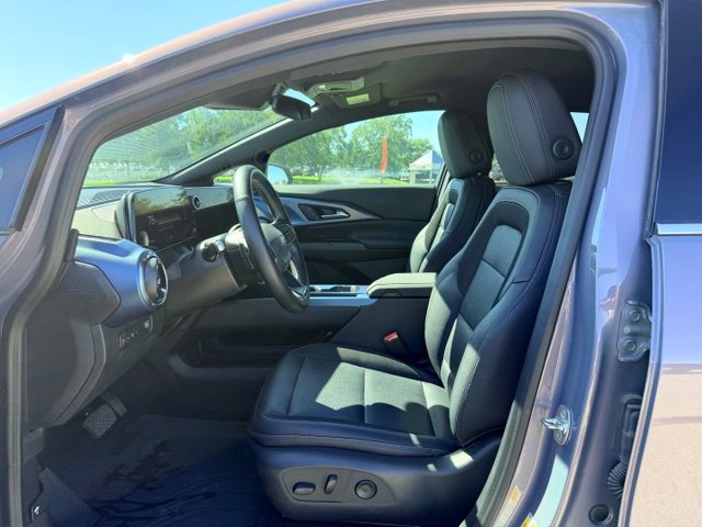 Certified 2024 Chevrolet Equinox EV LT w/ LPO, All-Weather Mat Package AWD/4WD image 7