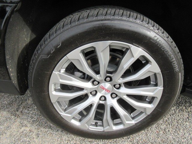 Used 2023 GMC Yukon XL Denali w/ LPO, Floor Liner Package AWD/4WD image 10