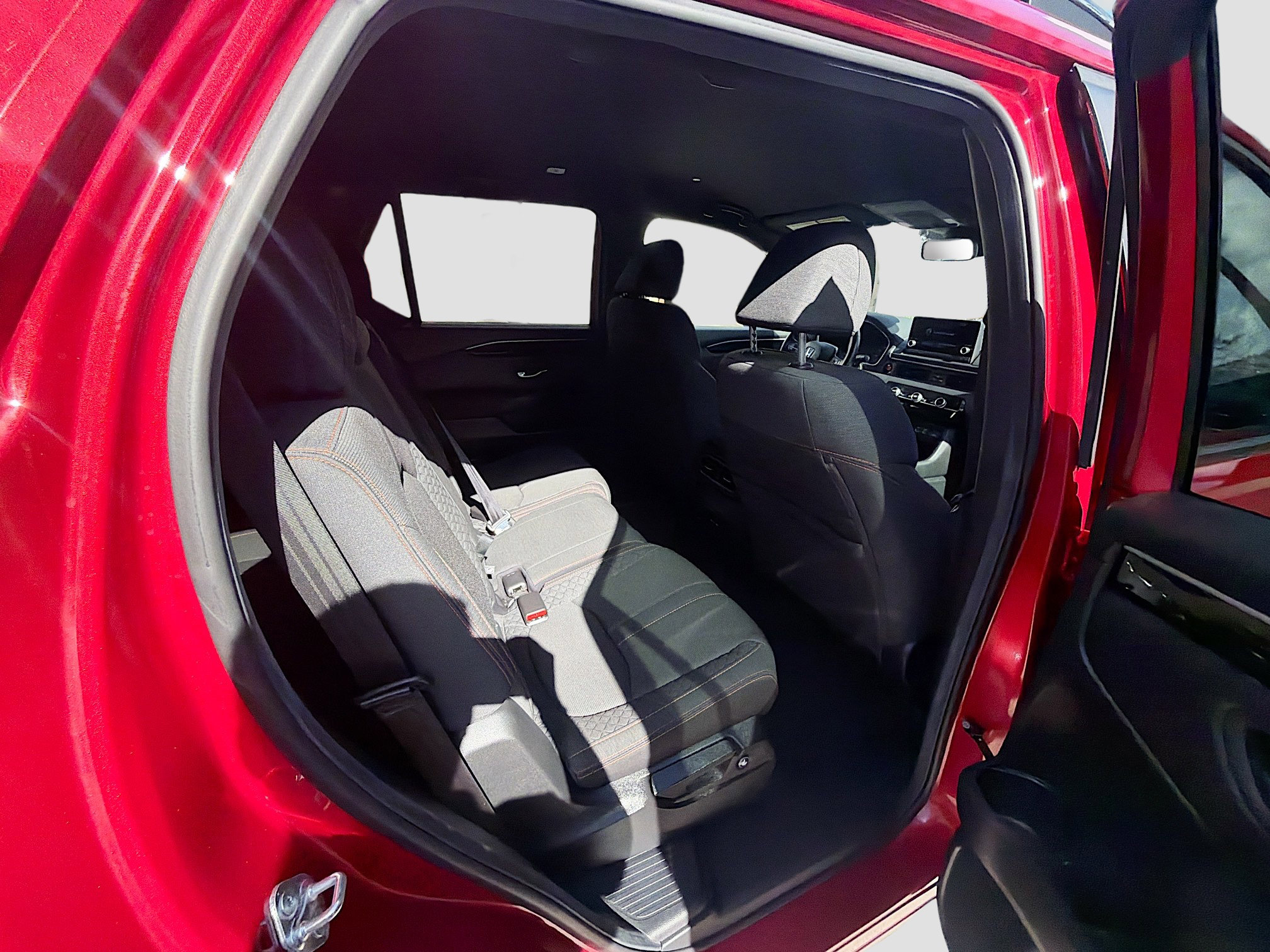 Used 2025 Honda Pilot Sport image 28
