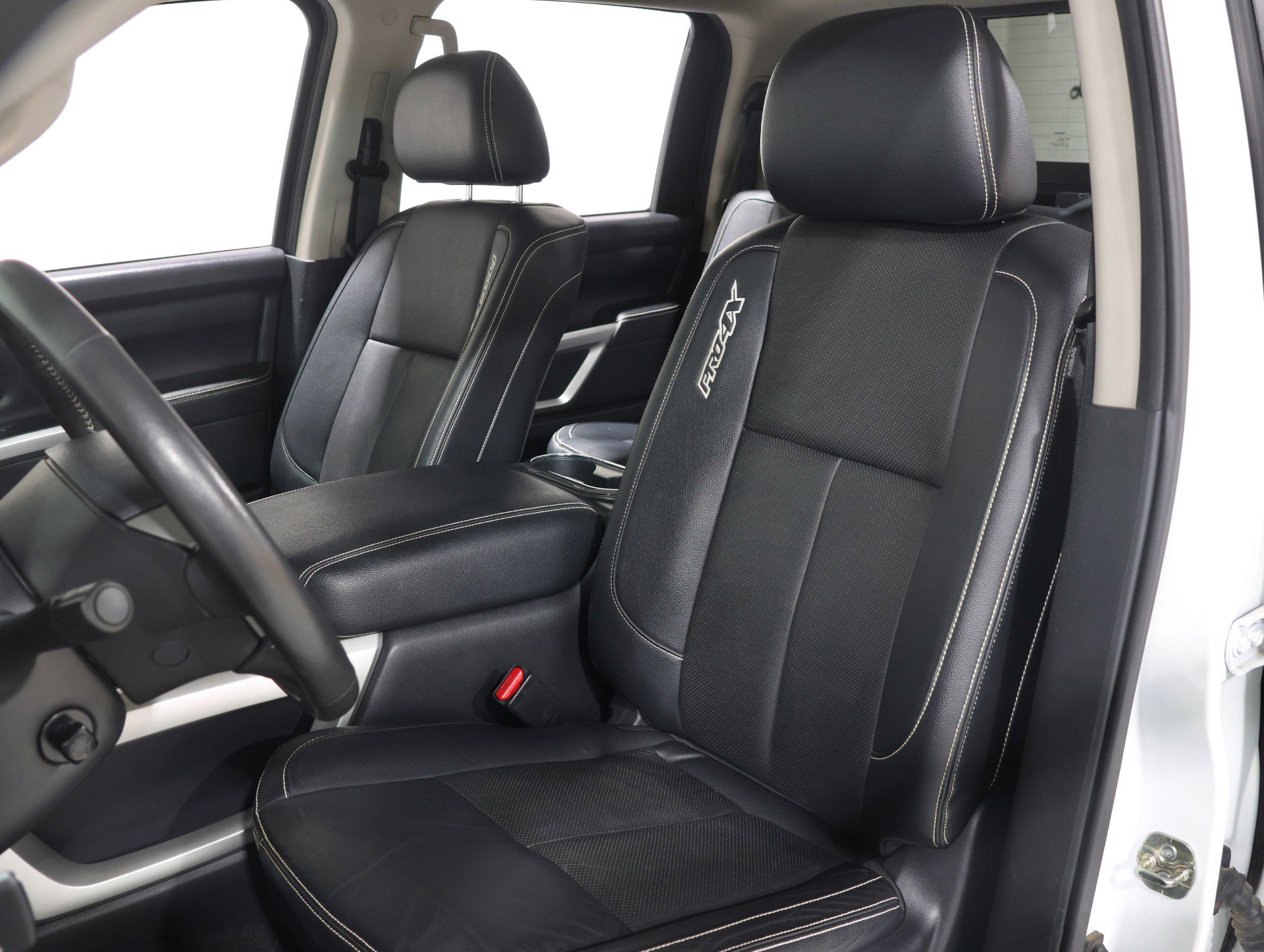 Used 2017 Nissan Titan PRO-4X w/ Pro-4x Convenience Package image 68