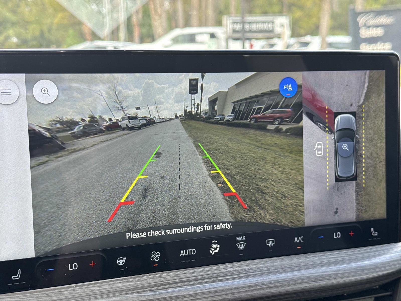 Used 2024 Ford Escape Platinum w/ Premium Technology Package image 30