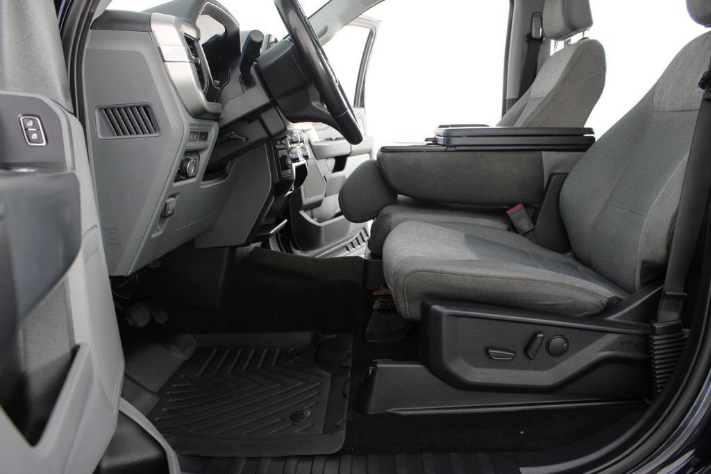 Used 2022 Ford F150 XLT w/ Equipment Group 302A High AWD/4WD image 16
