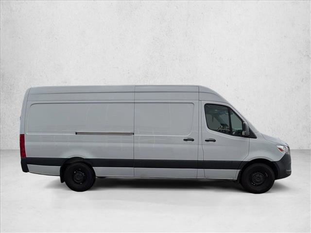 Used 2024 Mercedes-Benz Sprinter 2500 w/ Acoustic Package image 4