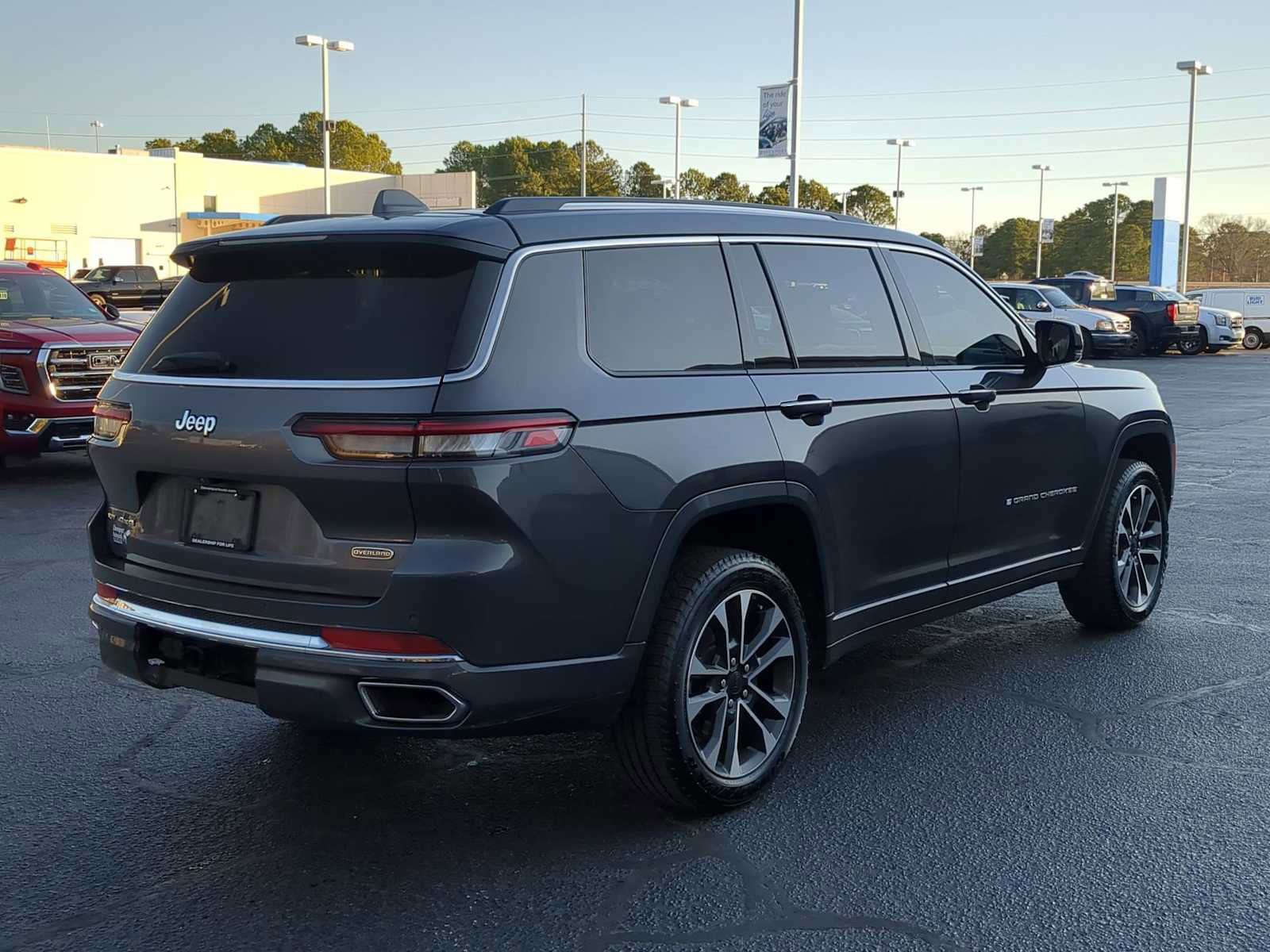 Used 2022 Jeep Grand Cherokee L Overland image 8