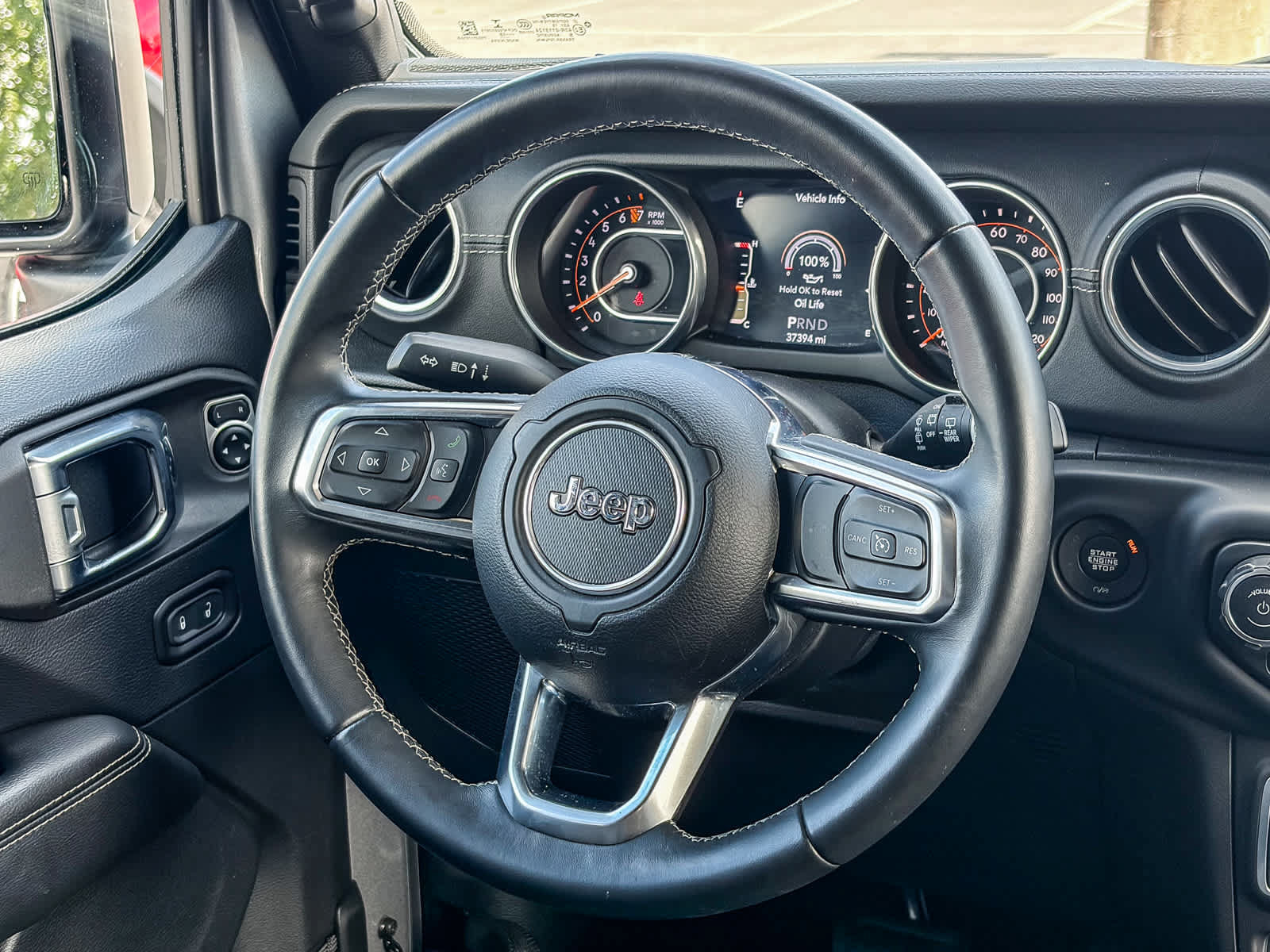 Used 2018 Jeep Wrangler Unlimited Sahara AWD/4WD image 14