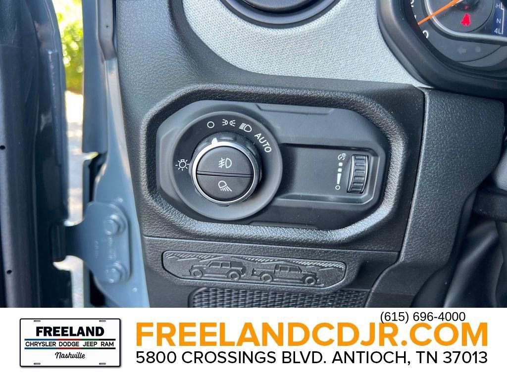 New 2025 Jeep Gladiator Sport AWD/4WD image 15