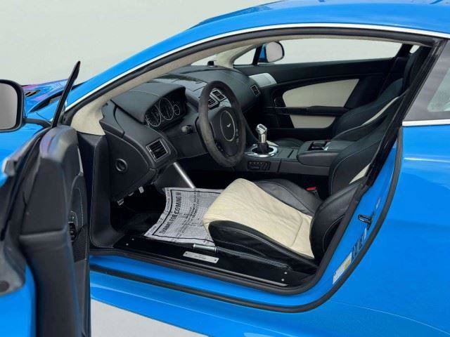 Used 2011 Aston Martin V12 Vantage Coupe RWD image 18