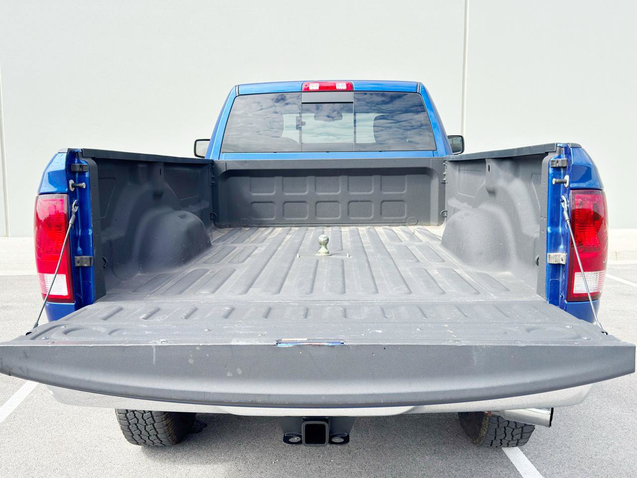 Used 2017 RAM 2500 SLT w/ Popular Equipment Group AWD/4WD image 5