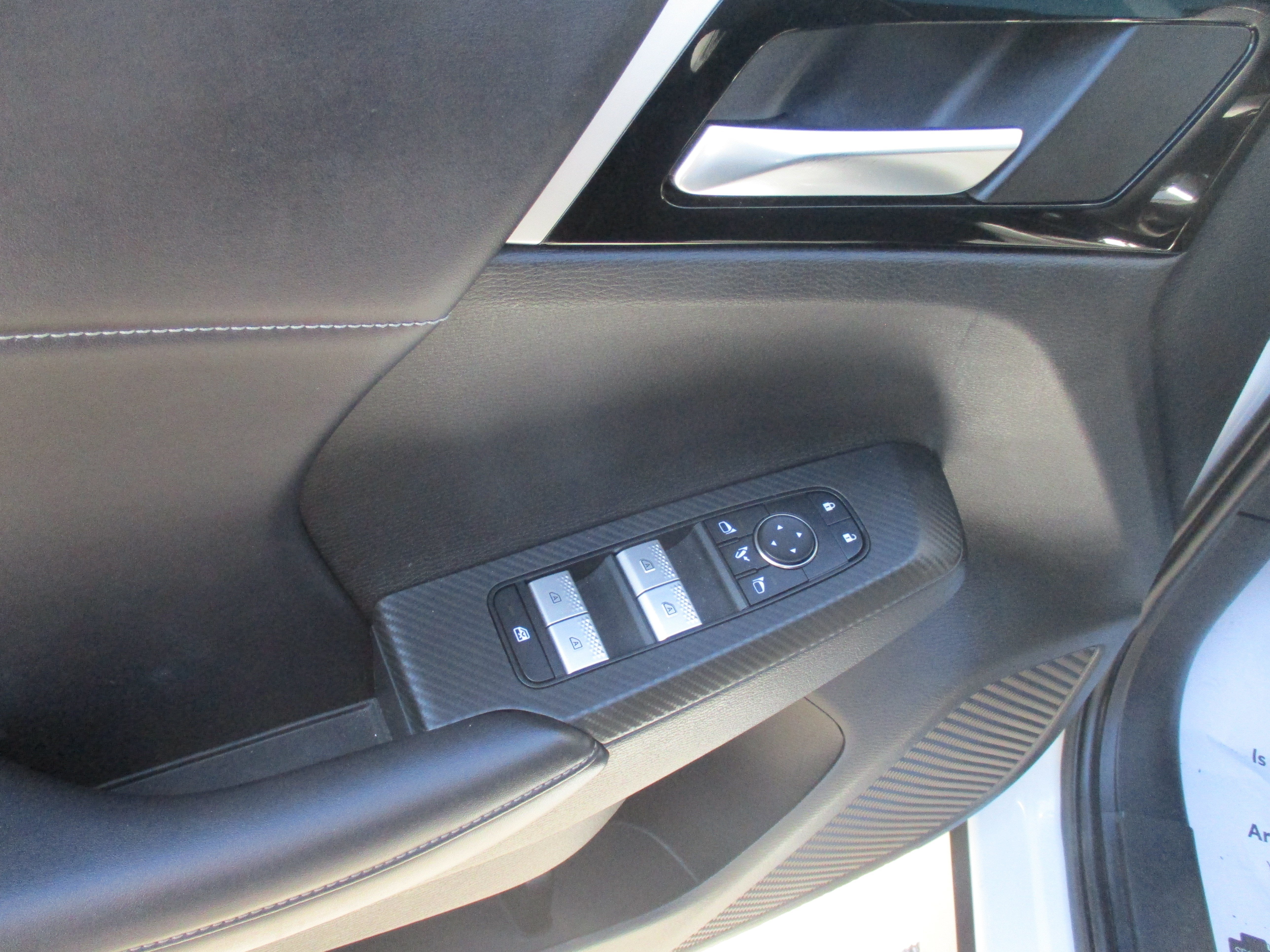 Used 2023 Mitsubishi Outlander SE AWD/4WD image 14