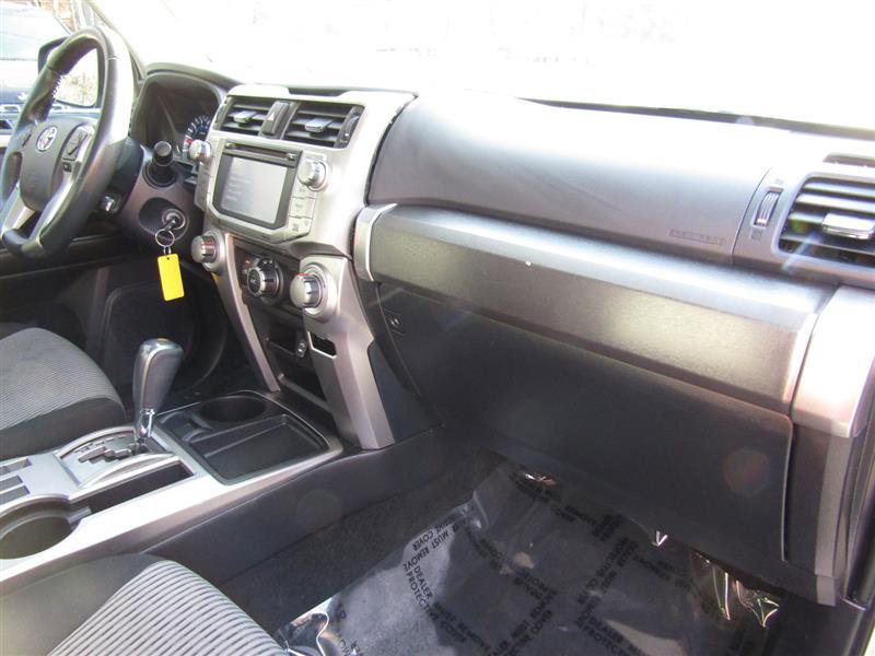 Used 2015 Toyota 4Runner SR5 image 31