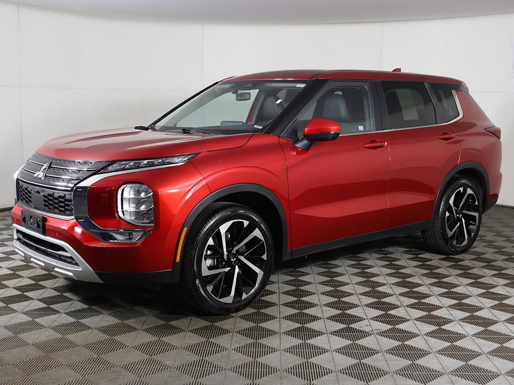 Used 2024 Mitsubishi Outlander SE Black Edition image 9