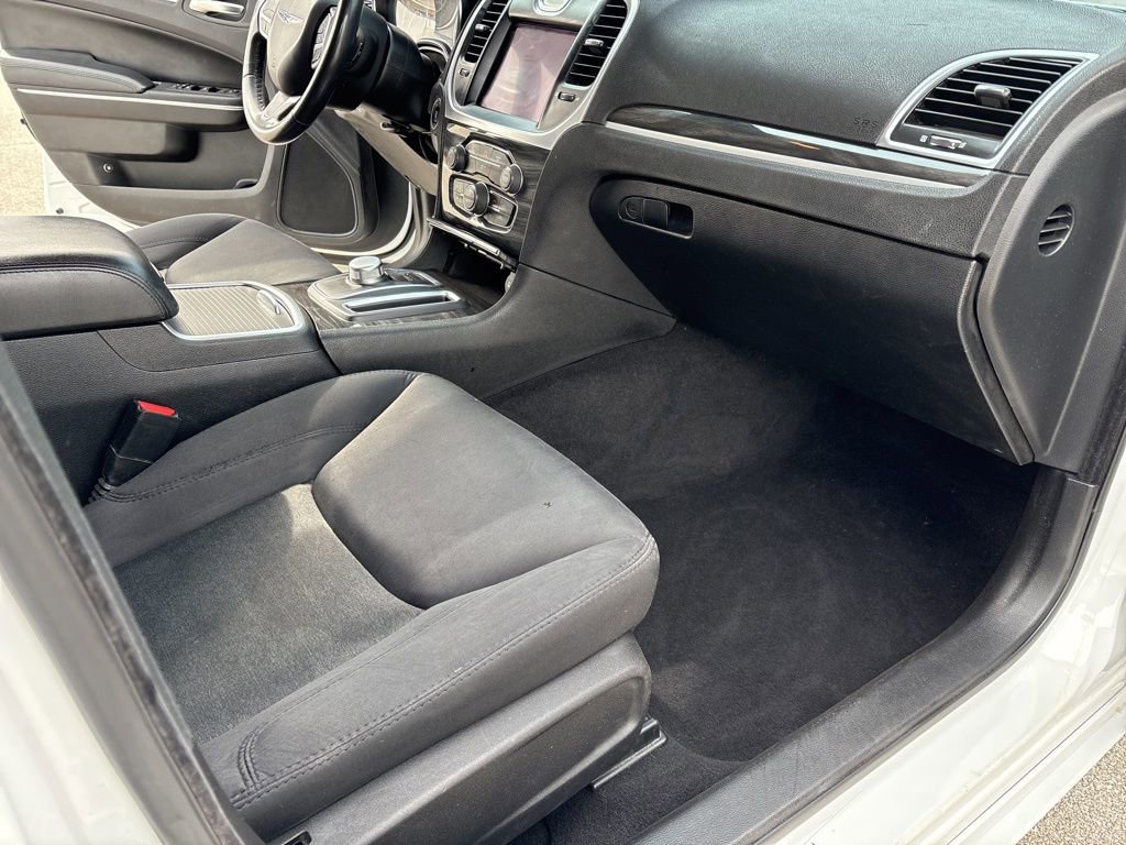 Used 2021 Chrysler 300 Touring w/ Sport Appearance Package image 12