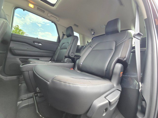 New 2025 Nissan Pathfinder SL w/ SL Premium Package image 20