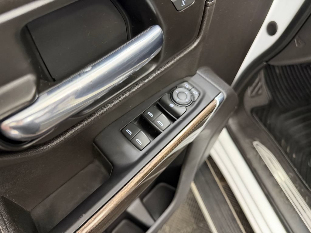 Used 2022 Chevrolet Silverado 1500 LT RWD image 13