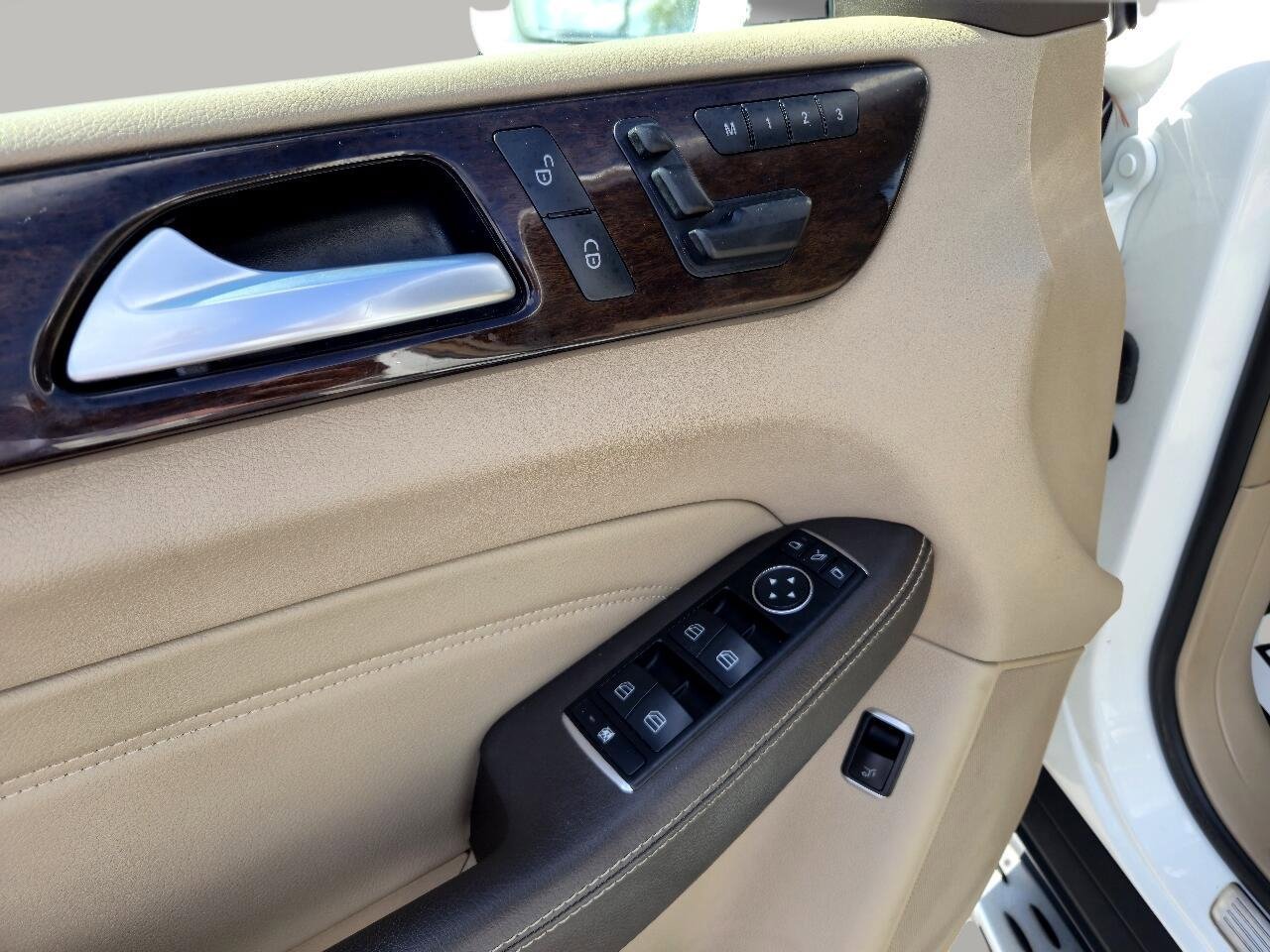 Used 2014 Mercedes-Benz ML 350 ML350 4MATIC w/ Premium 1 Package image 39