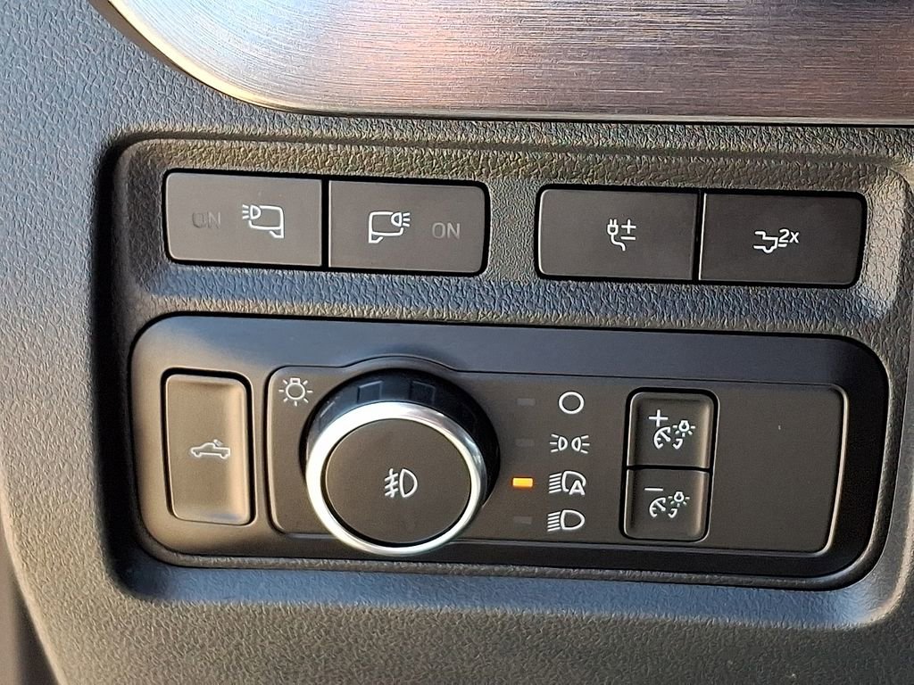 Used 2023 Ford F350 Lariat w/ Lariat Ultimate Package AWD/4WD image 26