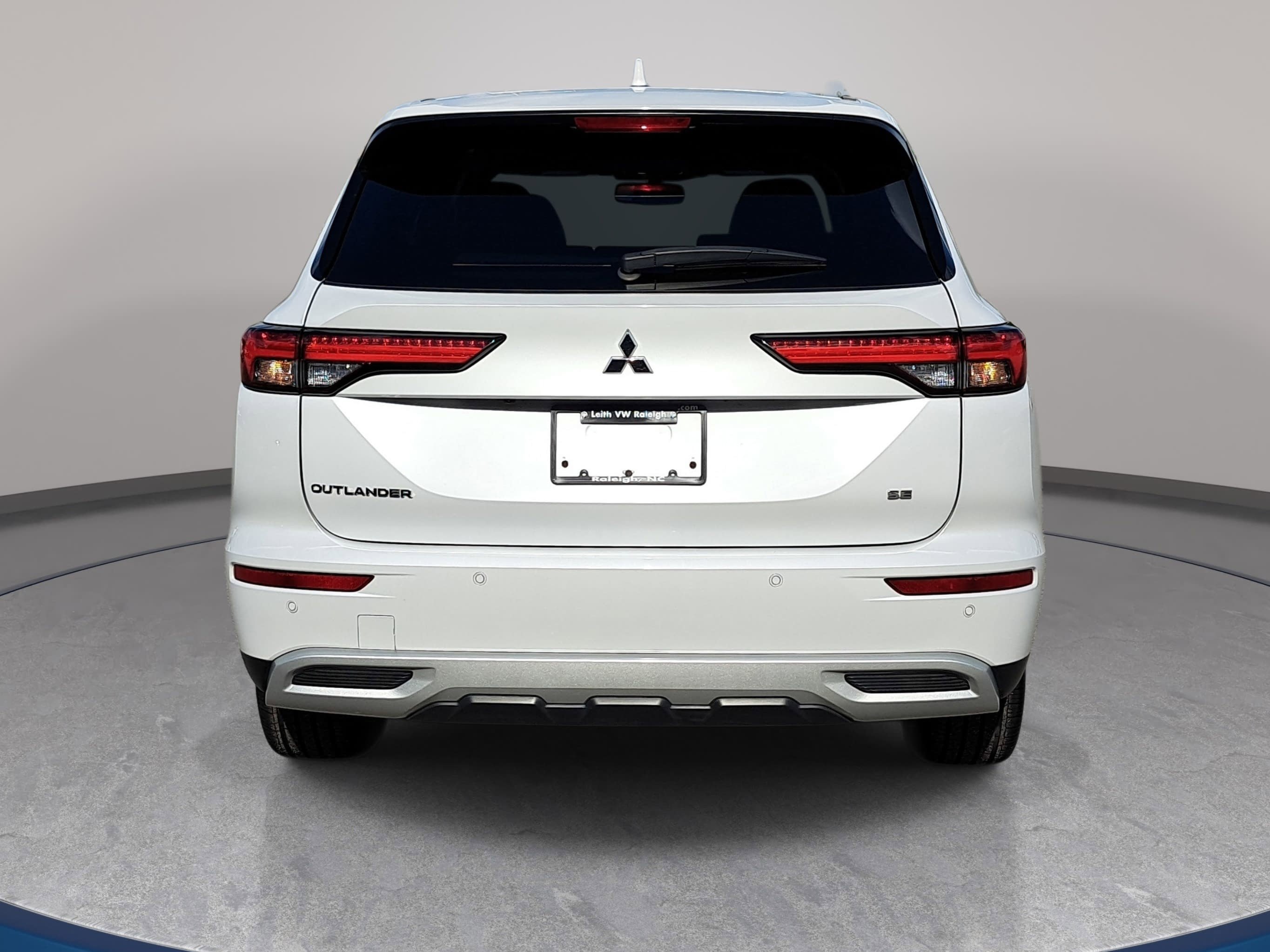 Used 2024 Mitsubishi Outlander SE FWD image 6