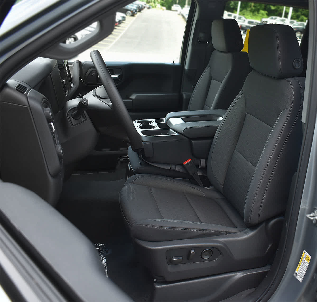 New 2026 Chevrolet Silverado 1500 Custom w/ Turbomax Blackout Package AWD/4WD image 9